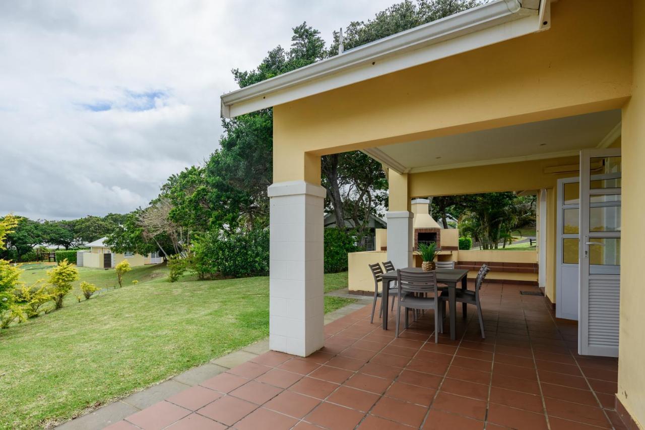 Villa Caylee Caribbean Estates - Ultra-Luxurious - Rimas Interiors Designs - Private Beachfront Escape - Premium Serviced For 8 Guests Port Edward Exteriör bild