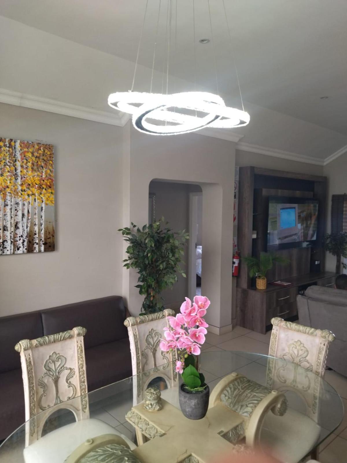 Villa Caylee Caribbean Estates - Ultra-Luxurious - Rimas Interiors Designs - Private Beachfront Escape - Premium Serviced For 8 Guests Port Edward Exteriör bild