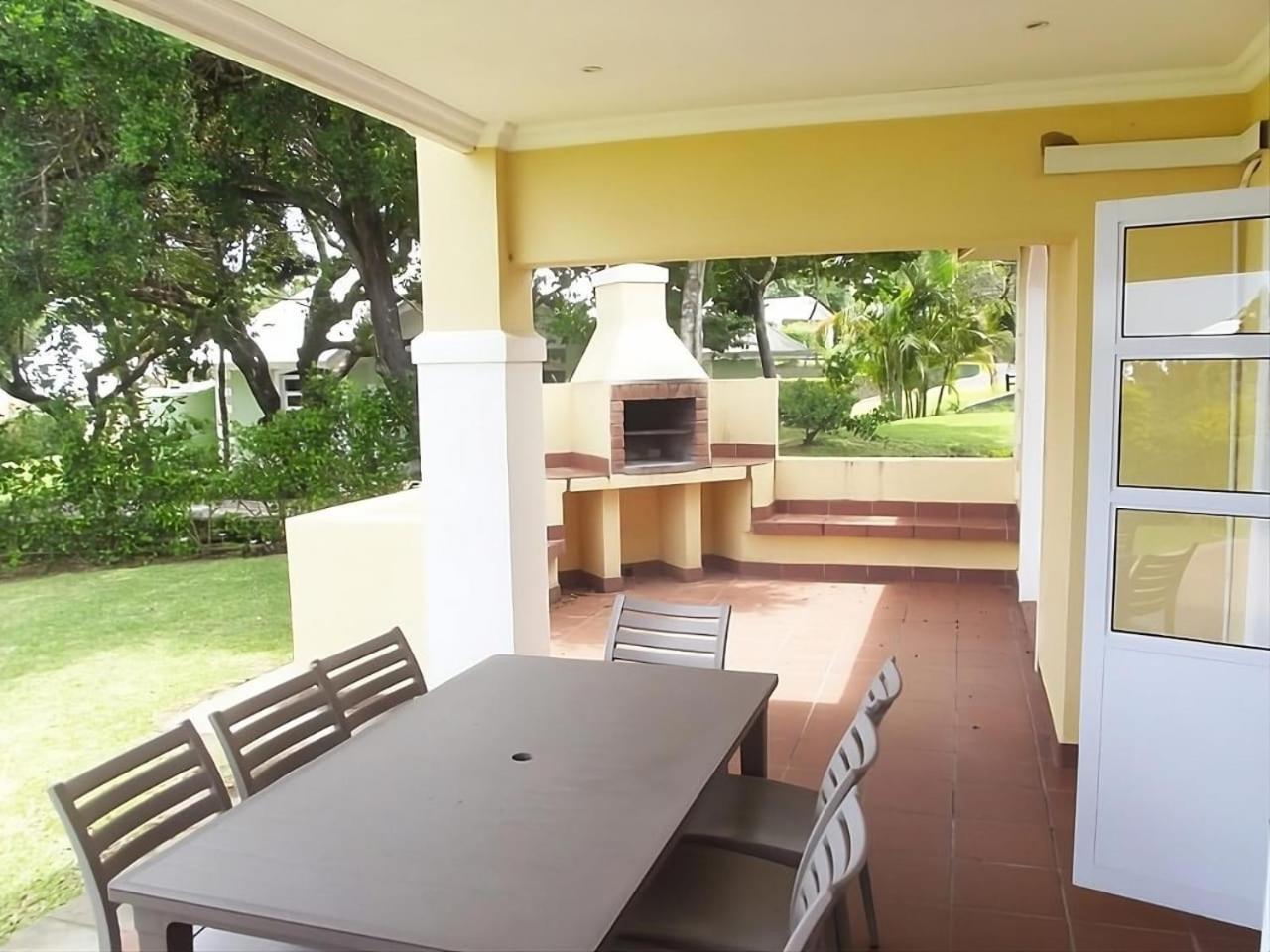 Villa Caylee Caribbean Estates - Ultra-Luxurious - Rimas Interiors Designs - Private Beachfront Escape - Premium Serviced For 8 Guests Port Edward Exteriör bild